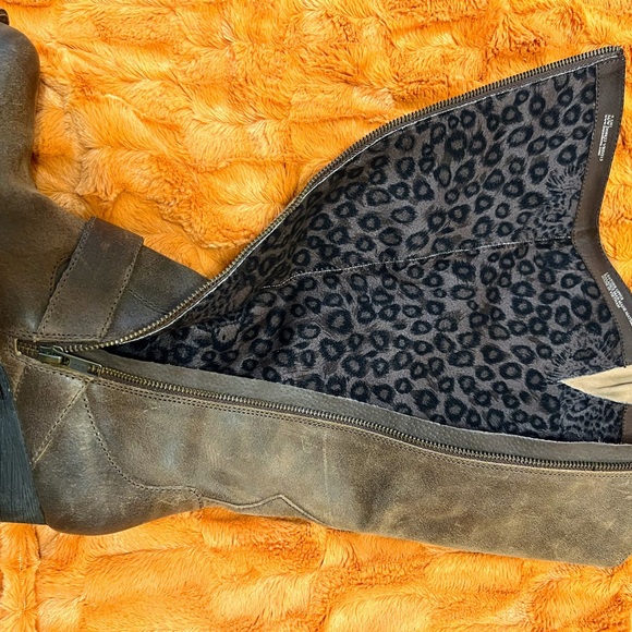 Born Shaylee Tall Distressed Leather Boots size 9.5 - Picture 4 of 8